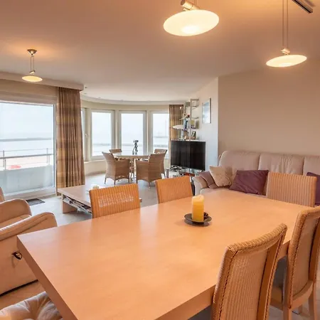 Marvelous With A Stunning View And Garage *