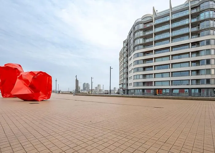 Marvelous With A Stunning View And Garage * Остенде