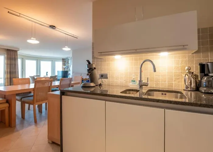 Lägenhet Marvelous With A Stunning View And Garage