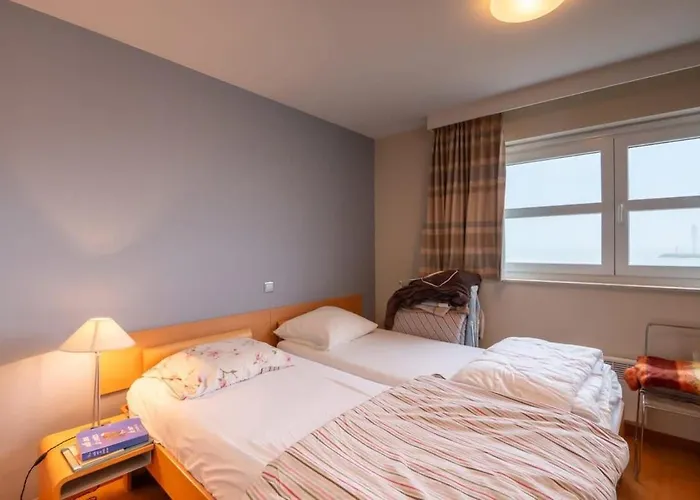 Marvelous With A Stunning View And Garage Апартаменты Остенде