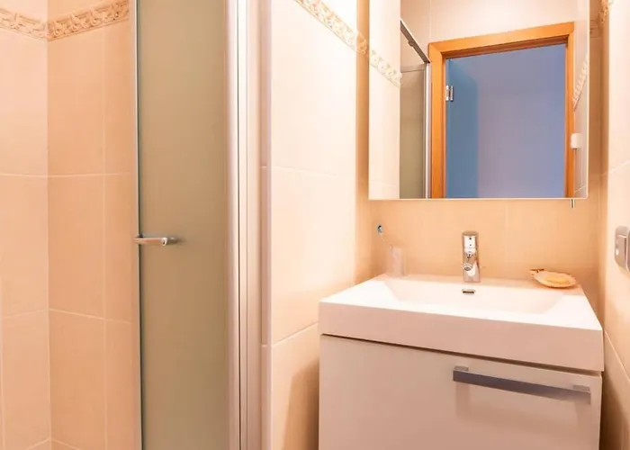 Marvelous With A Stunning View And Garage 奥斯滕德