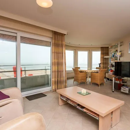 Marvelous With A Stunning View And Garage شقة أوستيند